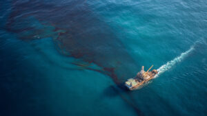 photojournalism-shot-on-200mm-lens-f56-deep-depth- (2)